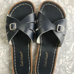Saltwater Sandals Navy Slides size 8